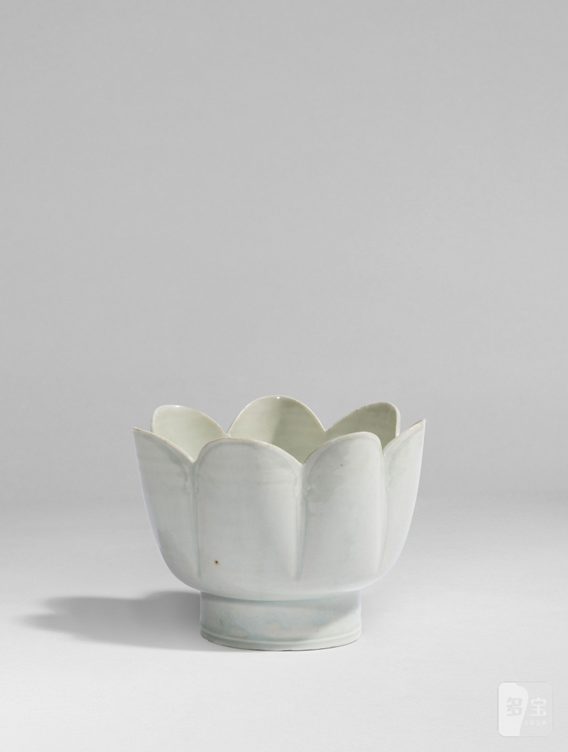 宋 青白釉執壺及溫盌 | IMPORTANTE VERSEUSE ET BASSIN EN PORCELAINE QINGBAI - 图2